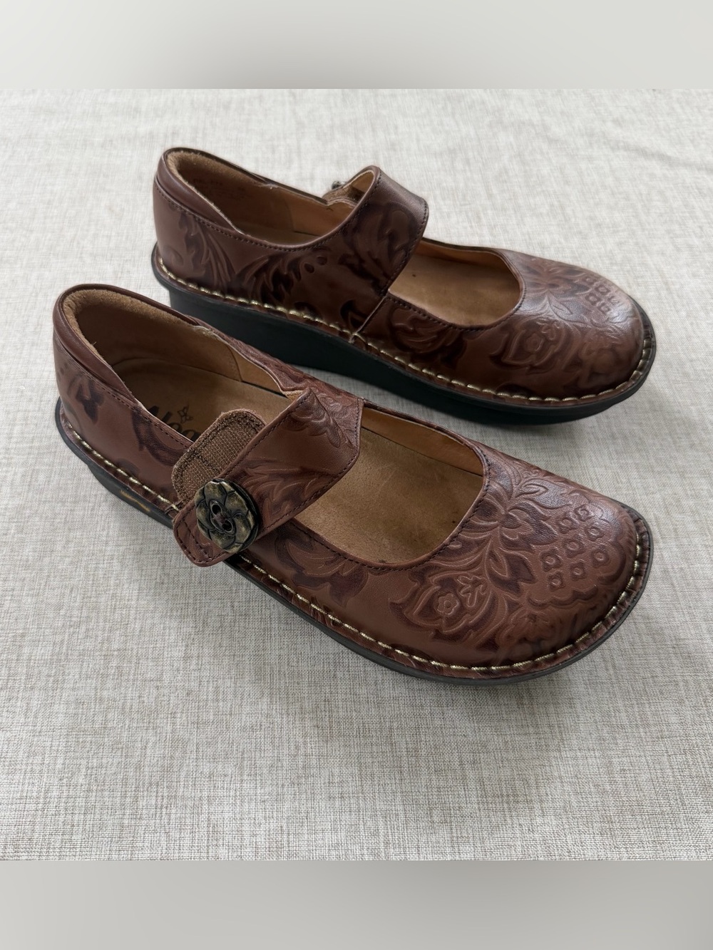 Alegria Paloma Brown Tooled Leather Clog Comfort Shoes Size 38 7.5/8 US